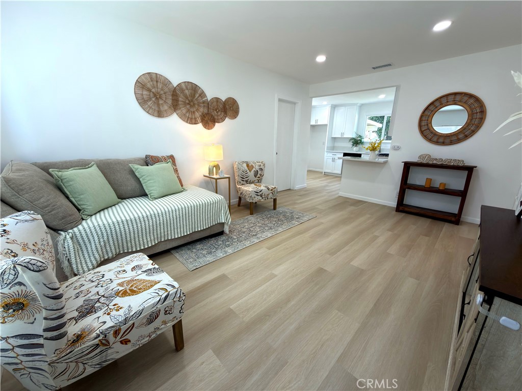 5533 Maris Property Photo 3