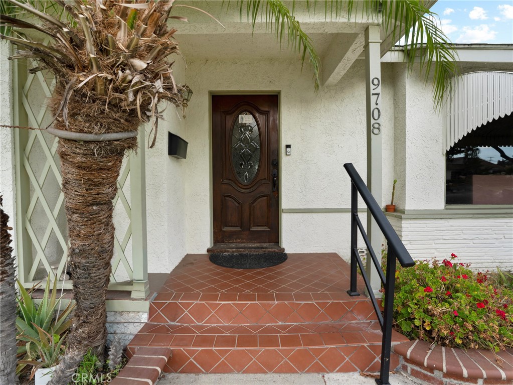 9708 Pomering Property Photo 4
