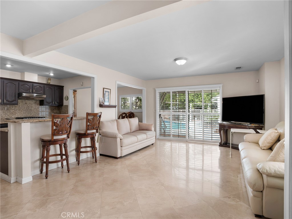 9708 Pomering Property Photo 8
