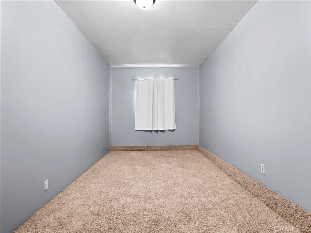 9708 Pomering Property Photo 23