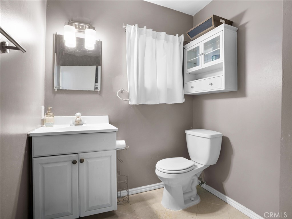 9708 Pomering Property Photo 26