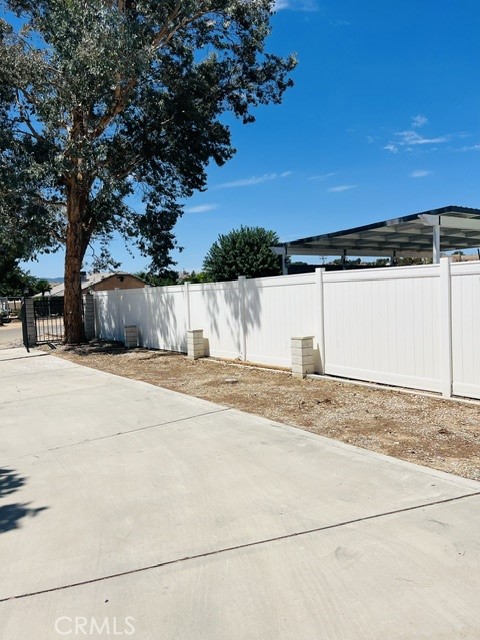 19040 Seaforth Street Property Photo 9