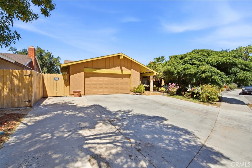 44309 Andale Avenue Property Photo 4