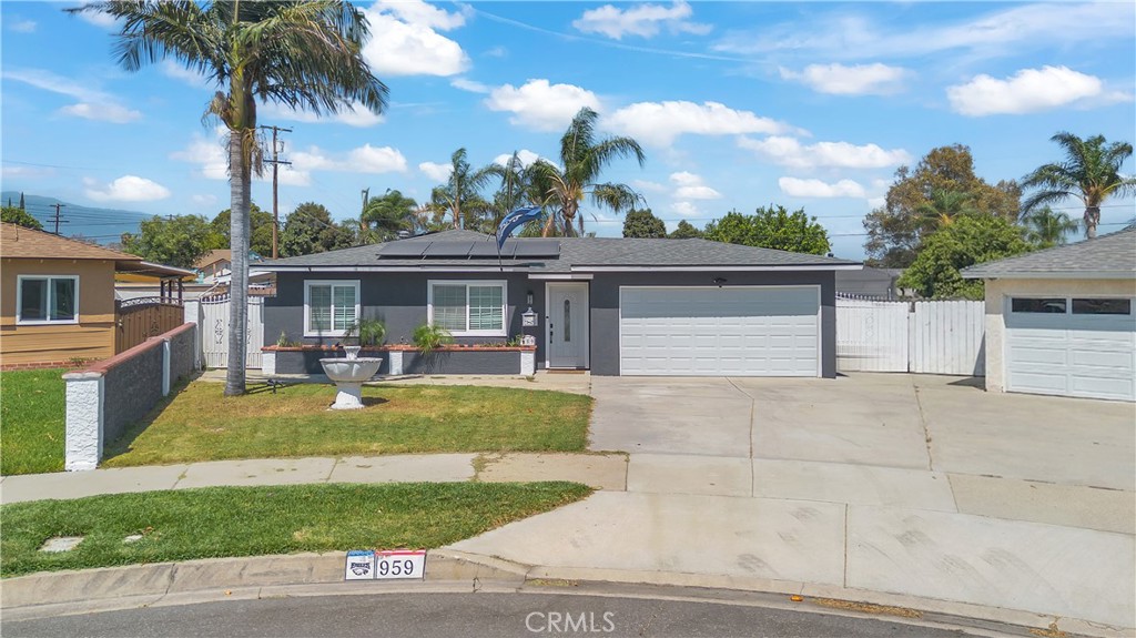 959 E El Morado Court Property Photo 1
