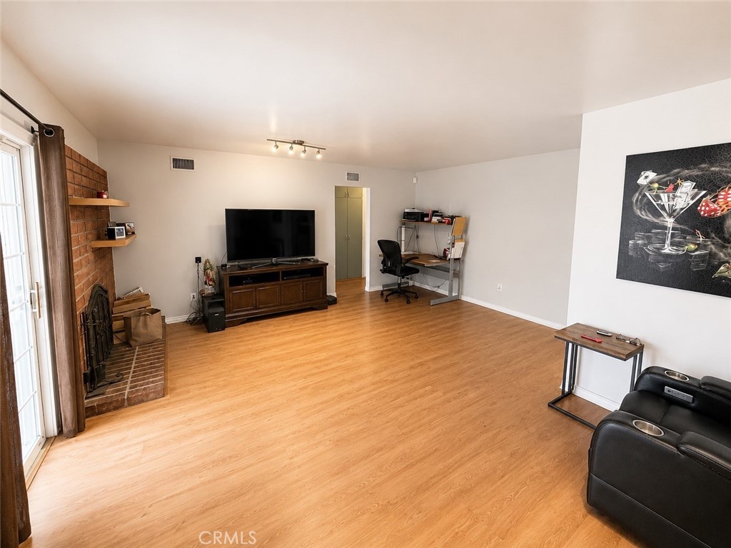 11247 Ruffner Property Photo 6