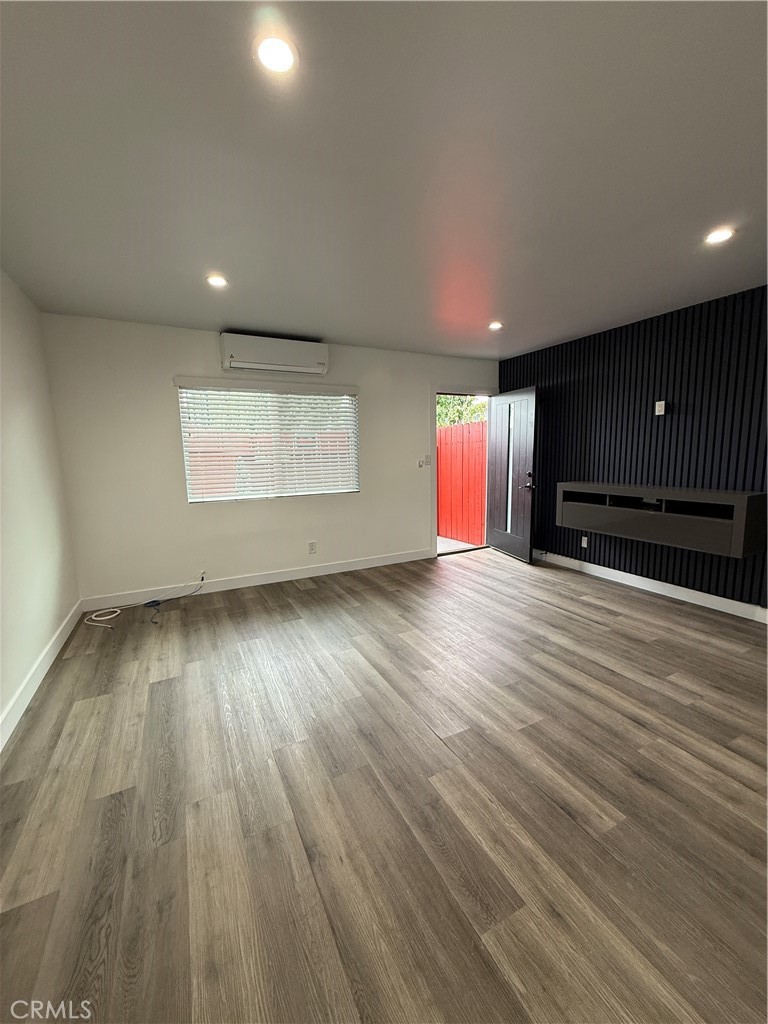 7348 F L O R E N C E A V E 1 Property Photo 3