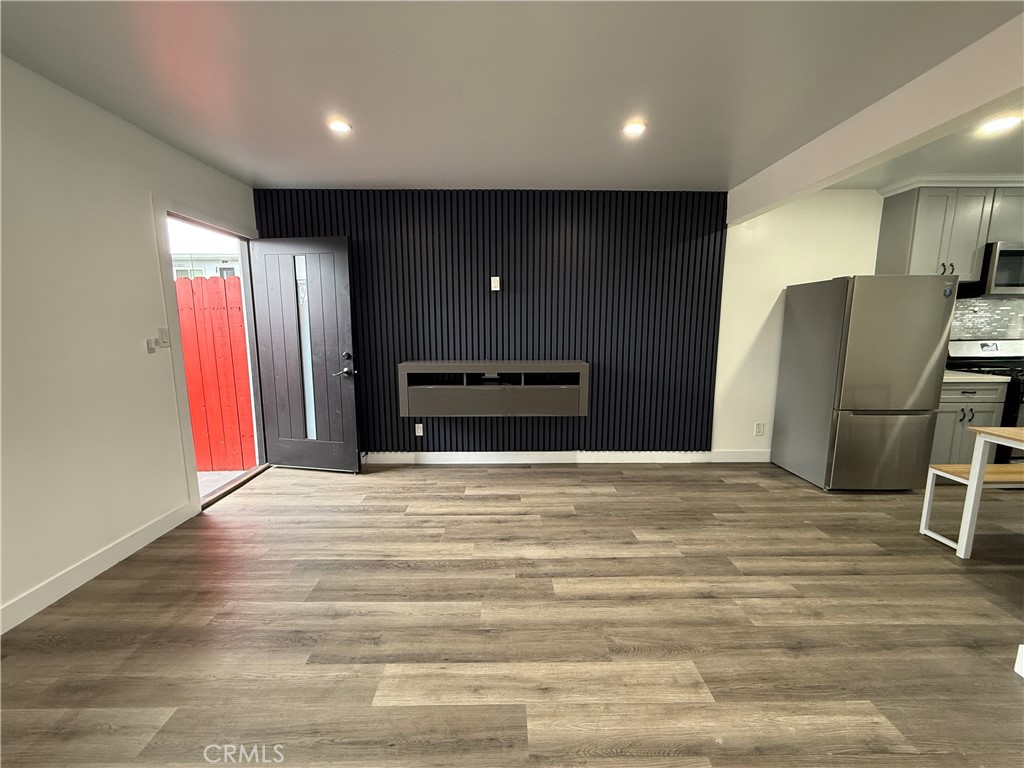 7348 F L O R E N C E A V E 1 Property Photo 7