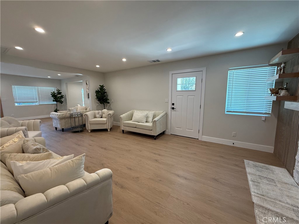 9844 Ramona Avenue Property Photo 14