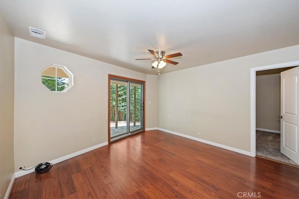 27302 Pinewood Property Photo 18