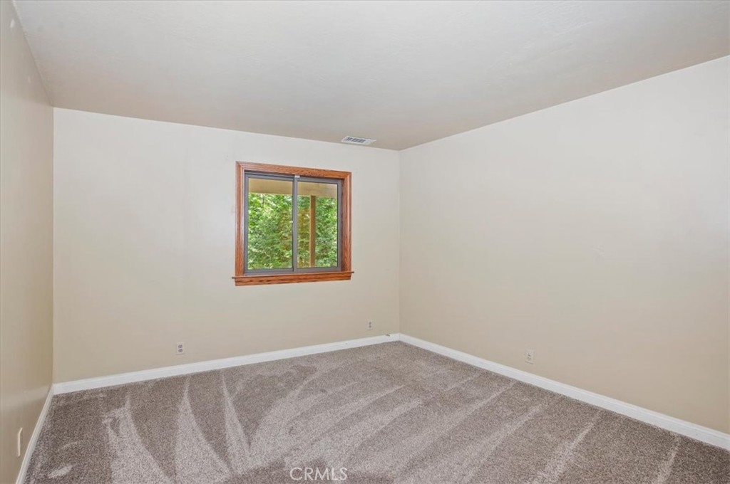 27302 Pinewood Property Photo 20