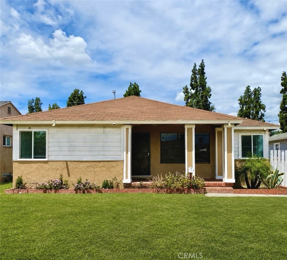 5313 Manzanar Ave Property Photo 1