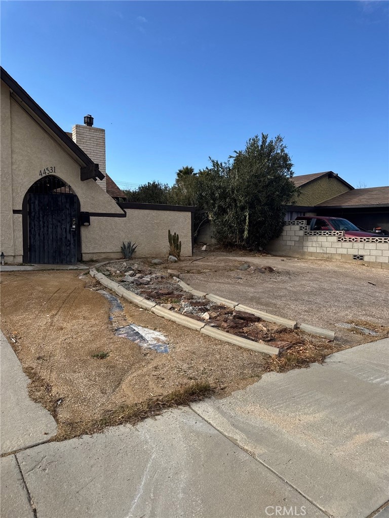 44531 Gillan Avenue Property Photo 3