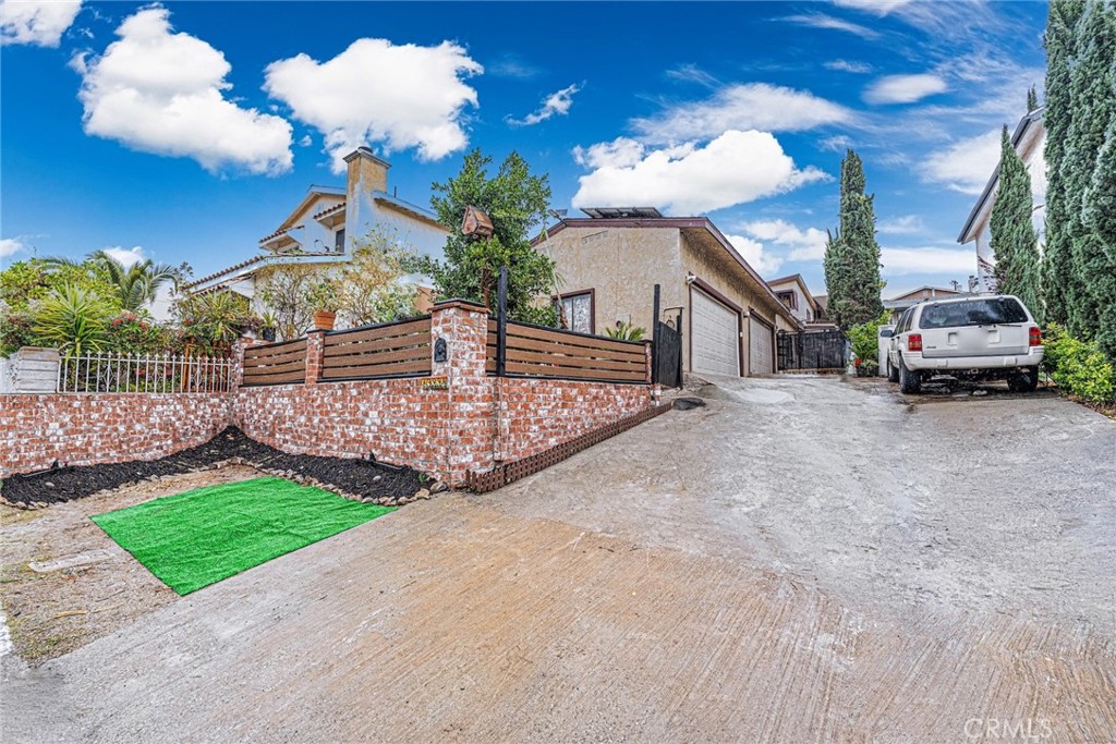 10334 Tujunga Canyon Property Photo 2