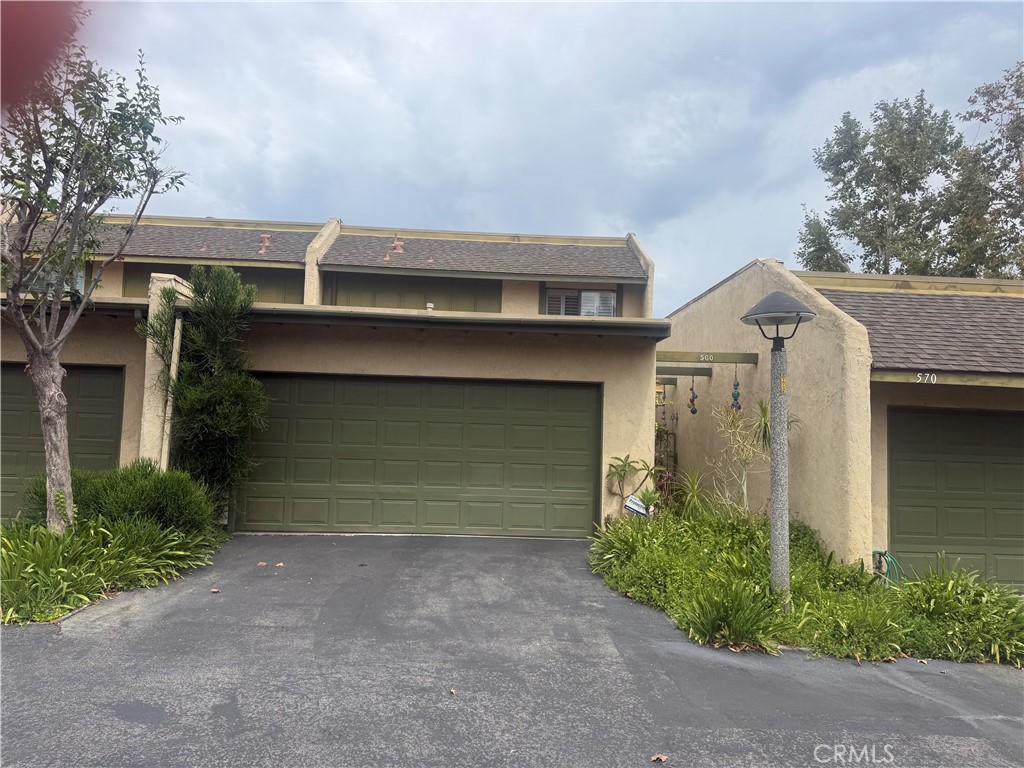 560 Berry Way