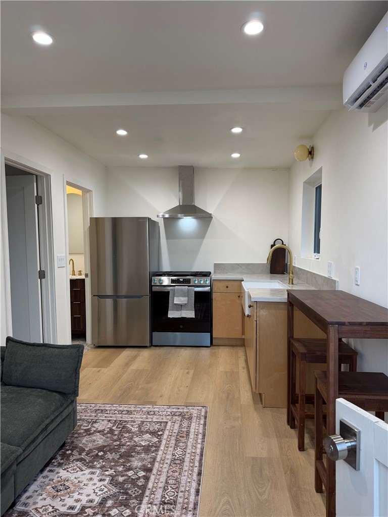 3454 W 48th Street Property Photo 4