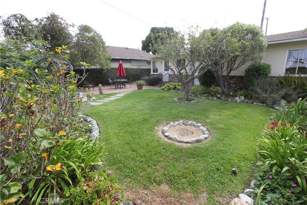 1729 Lake Property Photo 3