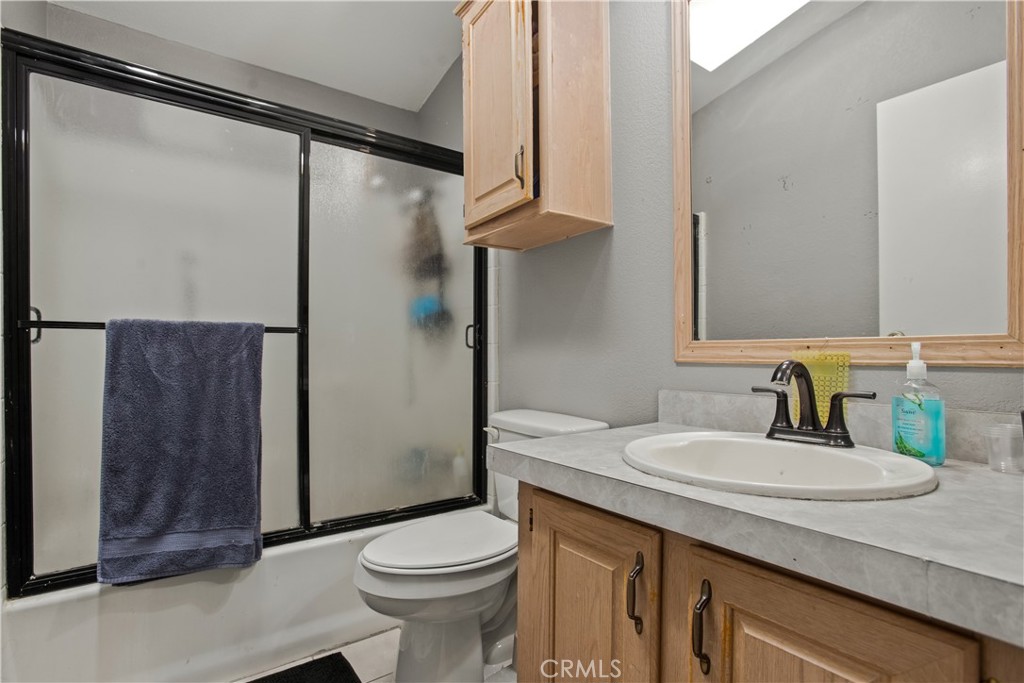 21217 Washington Ave Spc 18 Property Photo 15
