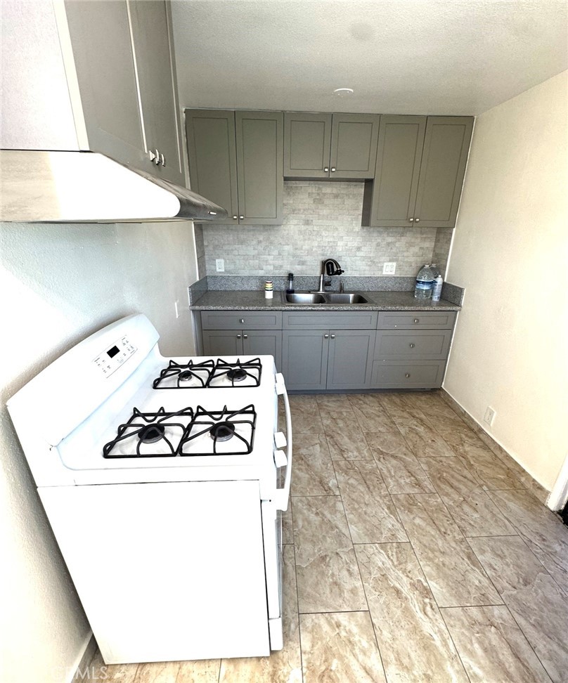 9105 Margaret Street Property Photo 10