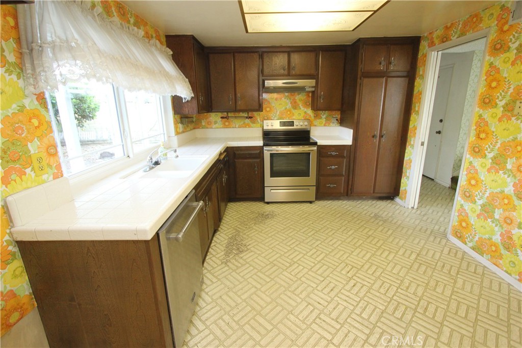 13411 Milan Property Photo 1