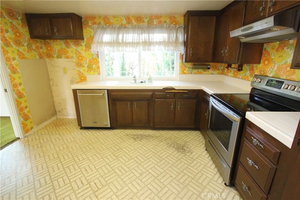 13411 Milan Property Photo 2