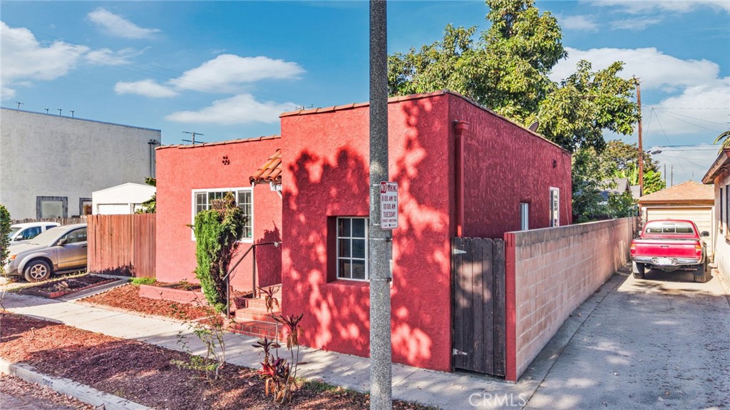 5815 Gaviota Property Photo 1