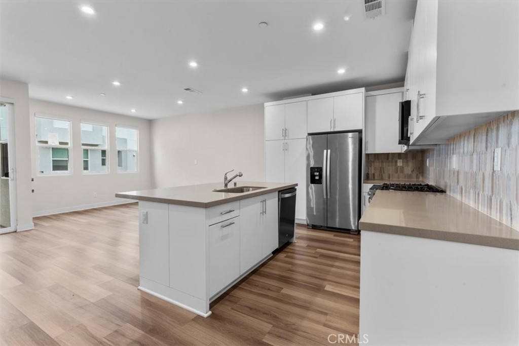 1206 W Cara Property Photo 14