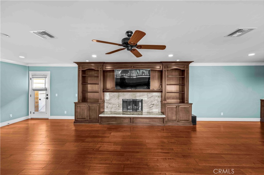 2231 Branford Property Photo 7