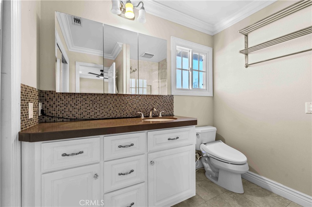 2231 Branford Property Photo 13