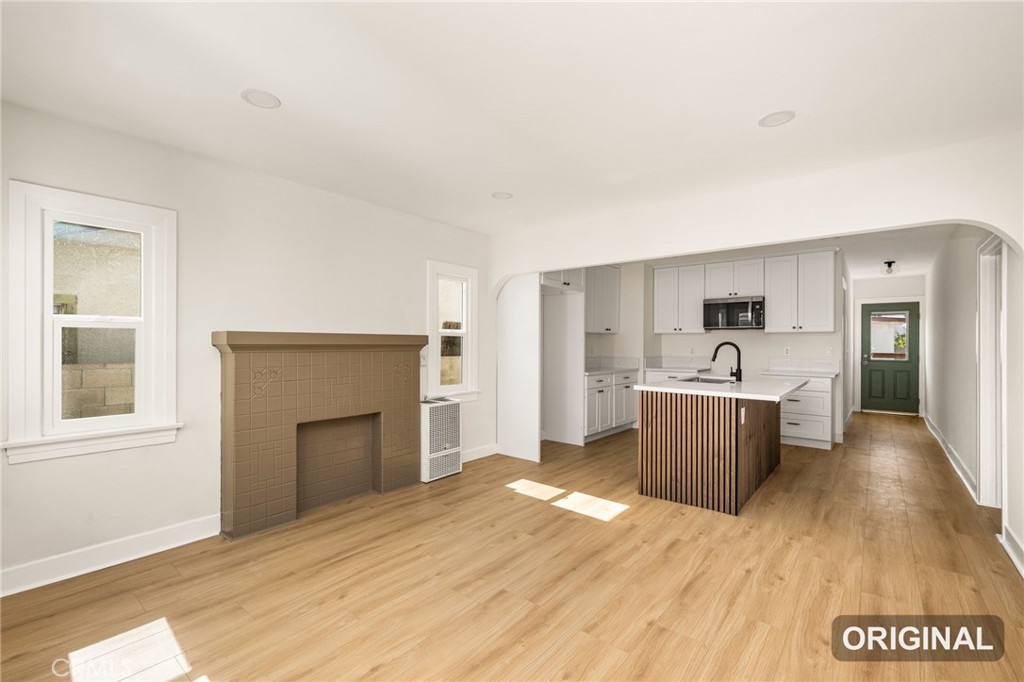 1510 W 65th Place Property Photo 5