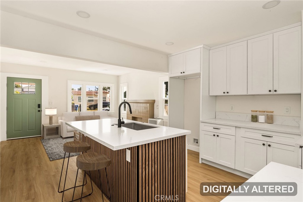 1510 W 65th Place Property Photo 10