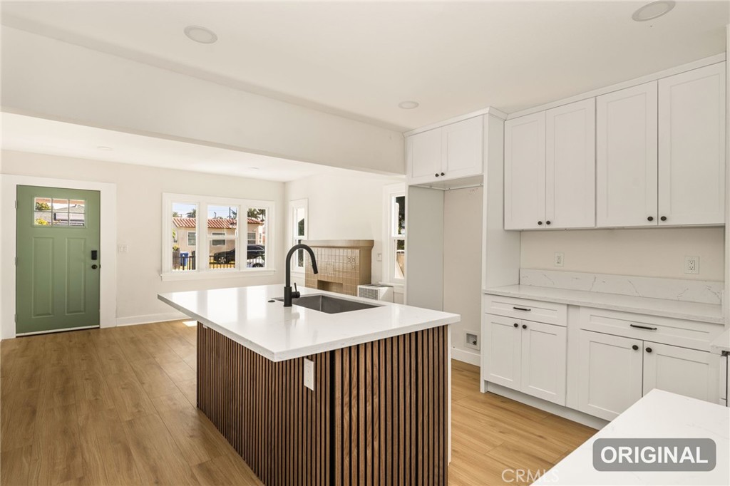 1510 W 65th Place Property Photo 11