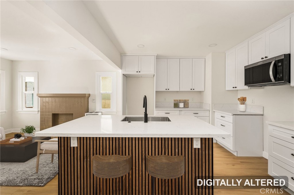 1510 W 65th Place Property Photo 12