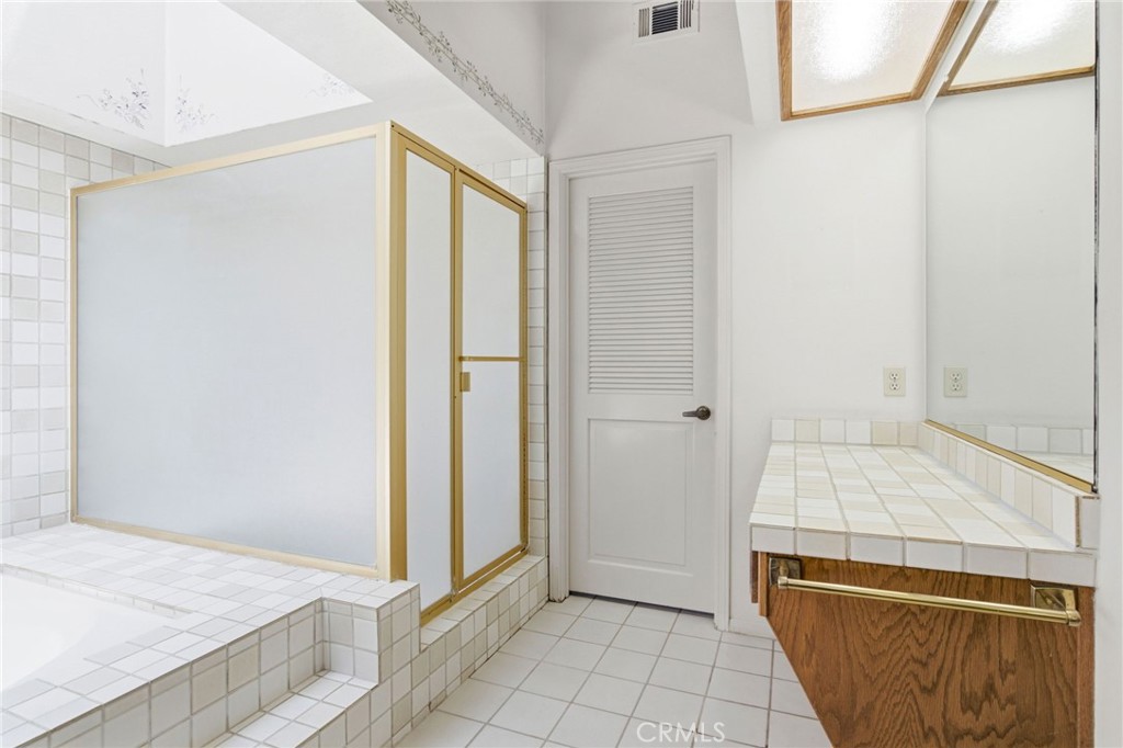 23021 Tiagua Property Photo 36