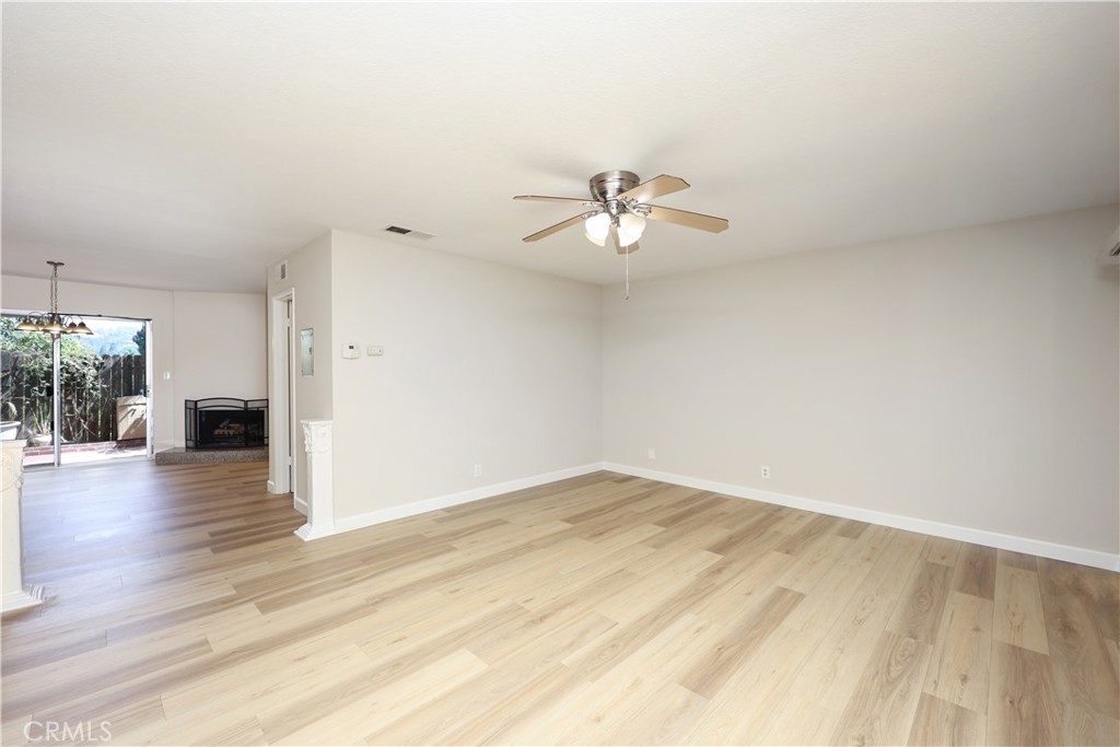 409 W Mountain View Avenue 3 Property Photo 6