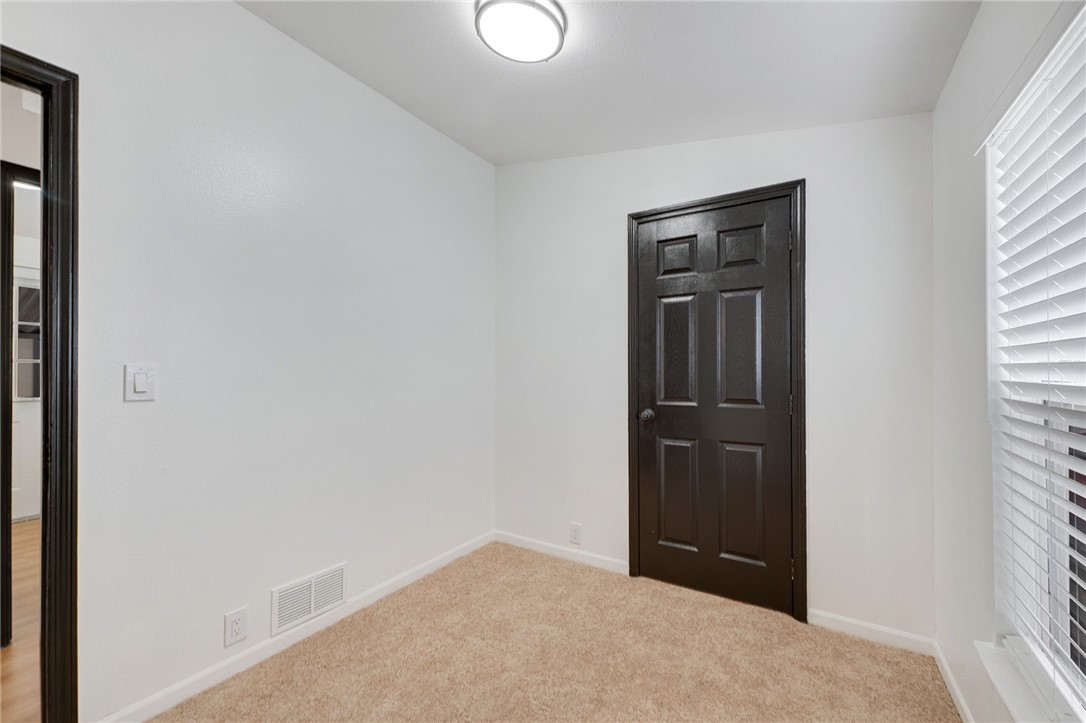 1512 E 5th Street 49 Property Photo 32