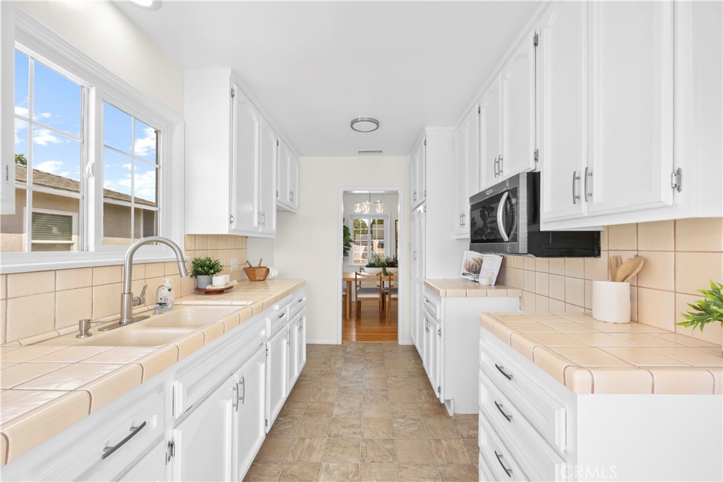 10634 Clancey Property Photo 9