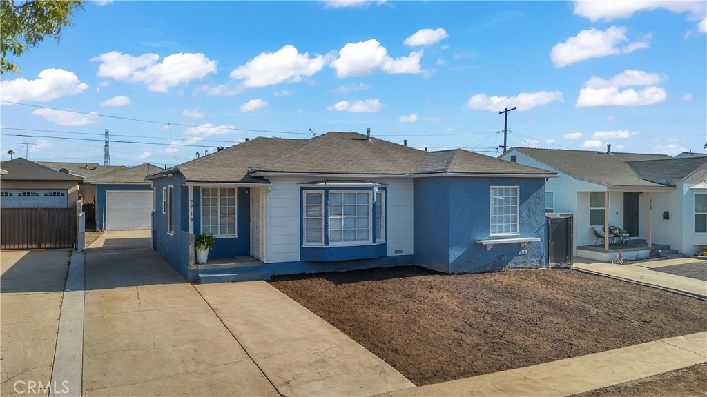 2714 W Tichenor Property Photo 1