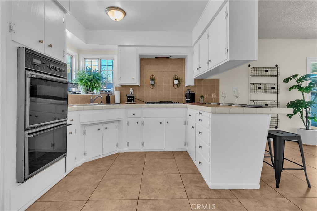 2714 W Tichenor Property Photo 10