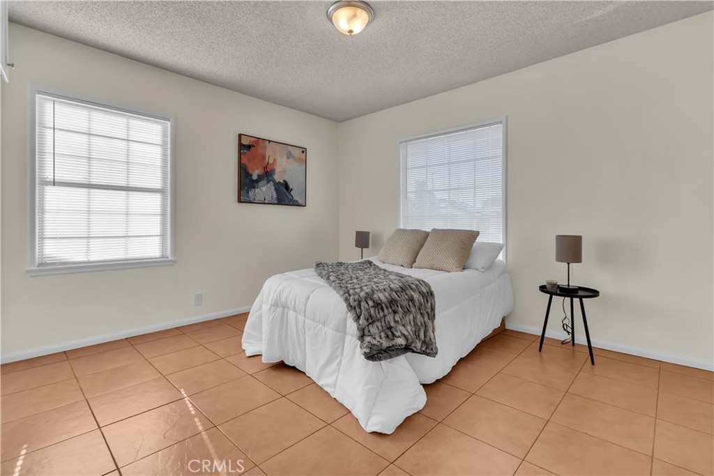 2714 W Tichenor Property Photo 21