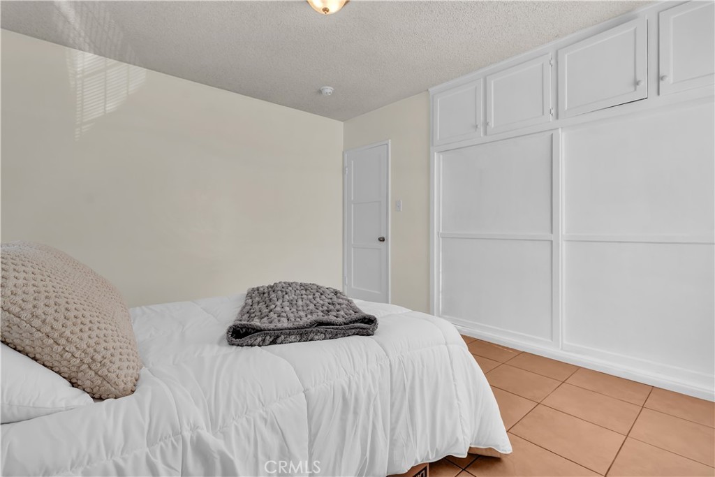 2714 W Tichenor Property Photo 23