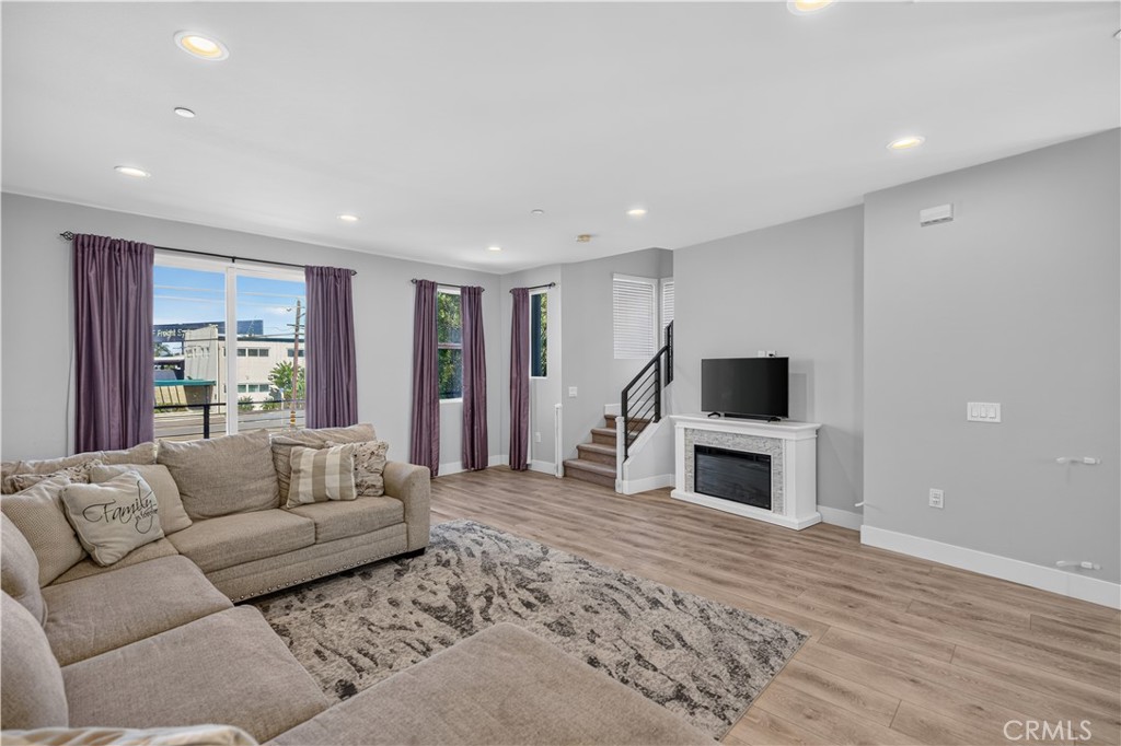 7960 Telegraph Property Photo 6