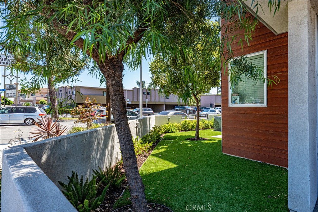 7960 Telegraph Property Photo 35