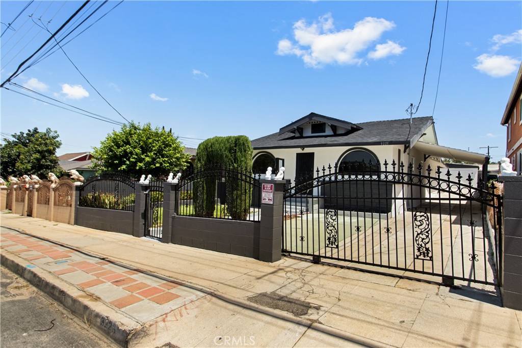 3225 Winter Property Photo 1