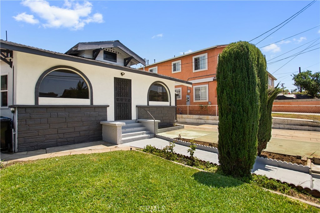 3225 Winter Property Photo 4