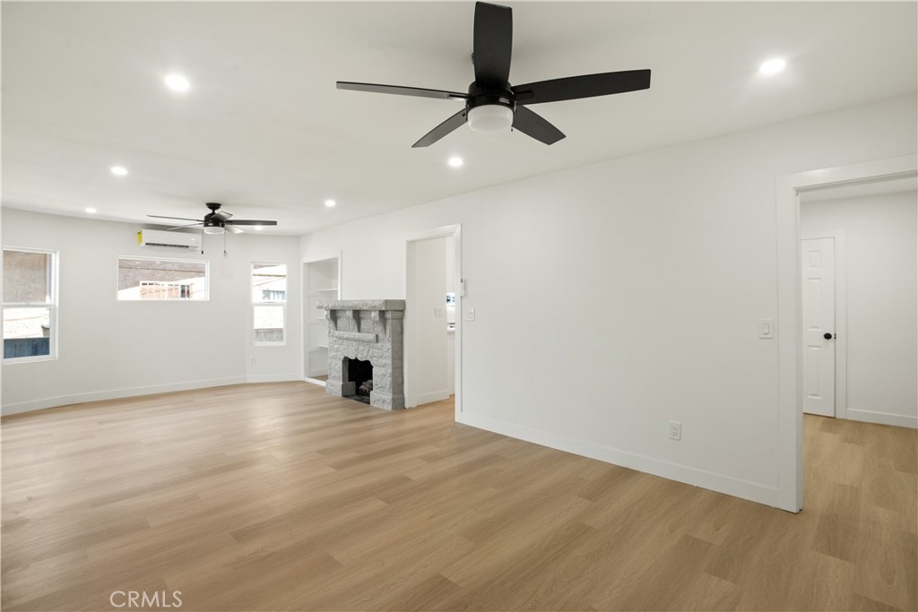 3225 Winter Property Photo 6