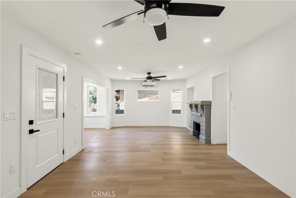 3225 Winter Property Photo 7