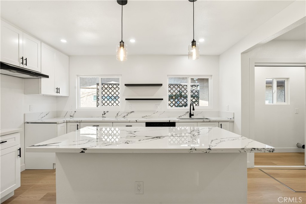 3225 Winter Property Photo 15