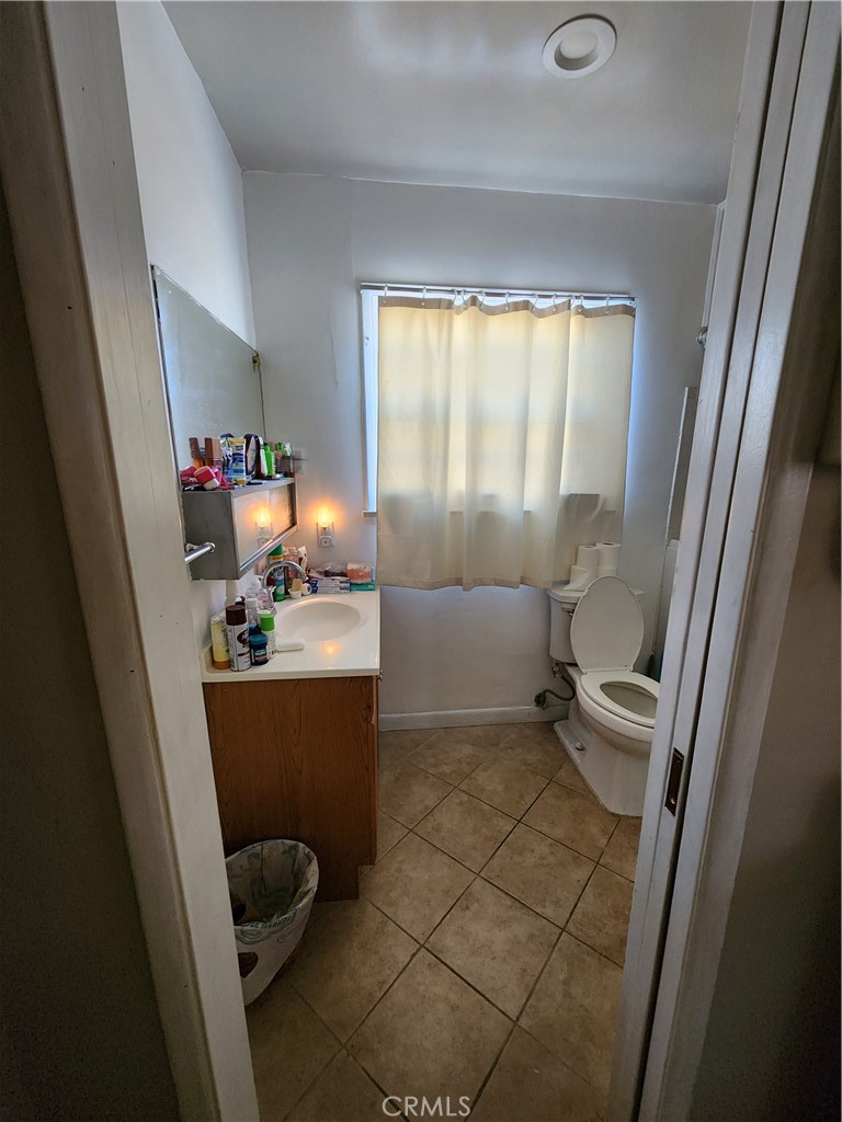11922 Olive Property Photo 7