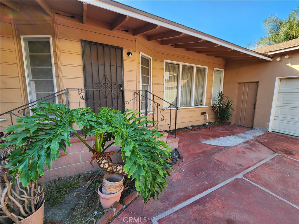 11922 Olive Property Photo 10
