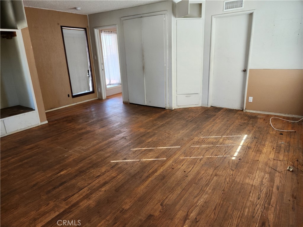 11922 Olive Property Photo 11